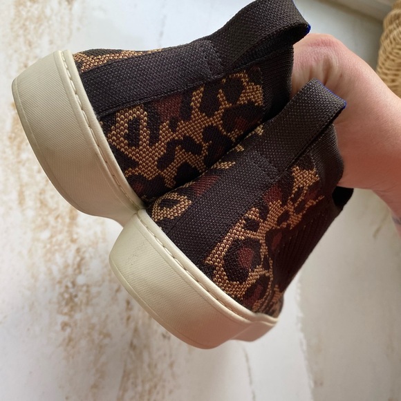 Rothy's Women's high top slip on sneaker Wildcat Leopard size 10.5 - Picture 6 of 8